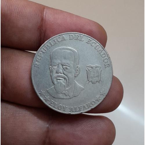 HARD COUNTRY ECUADOR BIG SIZE 30.6 MM COIN , ECUADOR 2000 * 50 CENTAVOS COIN * FINE CONDITION * Portrait of president Eloy Alfaro * Make Offer