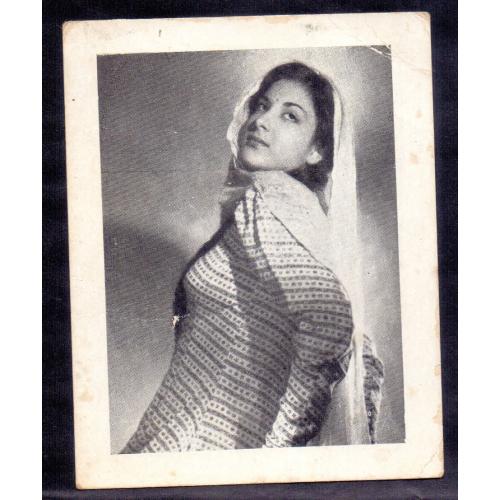 BOLLYWOOD VINTAGE ACTRESS " NARGIS " ORIGINAL B&W POCKET SIZE PHOTO CARD * Make Offer