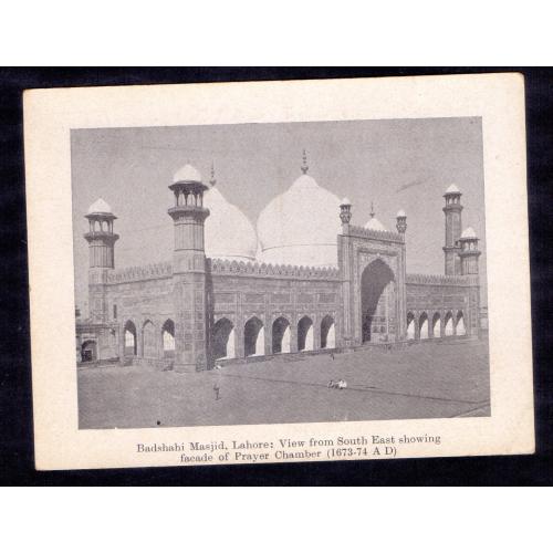 BRITISH INDIA PERIOD B&W POSTCARD , PAKISTAN RELATED IN EXCELLENT CONDITION , BADSHAHI MASJID, LAHORE : VIEW FROM SOUTH EAST SHOWING FACADE OF PRAYER CHAMBER (1673- 74 A D) * Make Offer