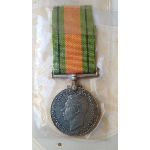 THE DEFENCE MEDAL IS A CAMPAIGN MEDAL INSTITUTED BY THE UNITED KINGDOM IN MAY 1945, TO BE AWARDED TO CITIZENS OF THE BRITISH COMMONWEALTH FOR BOTH NON-OPERATIONAL MILITARY AND CERTAIN TYPES OF CIVILIAN WAR SERVICE DURING THE SECOND WORLD WAR * Make Offer