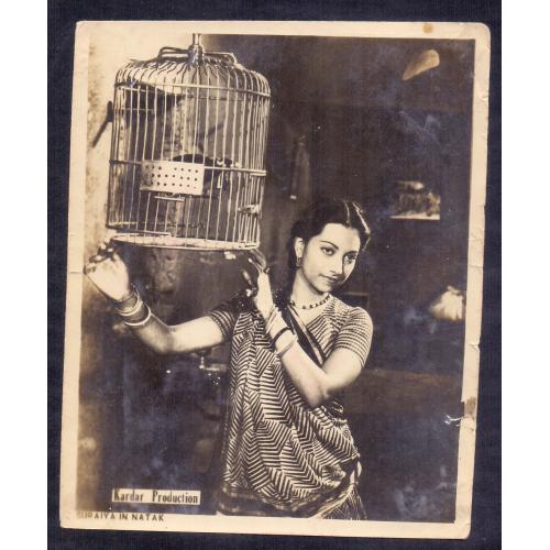 BOLLYWOOD VINTAGE ACTRESS " Suraiya " ORIGINAL B&W POCKET SIZE PHOTO OF FILM " Naatak " LATE 1940'S " Make Offer
