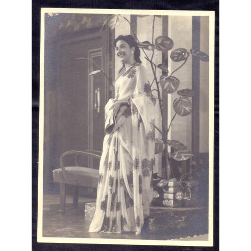 BOLLYWOOD VINTAGE ACTRESS " NARGIS " ORIGINAL B&W PHOTO OF FILM " DEEDAR " 1950'S " Make Offer