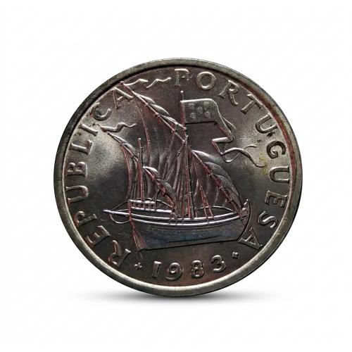 WITH FULL OF LUSTER , PORTUGAL 1983 * 5 ESCUDOS COIN , SAILING BOAT , SHIP * AUNC TO UNC CONDITION . Make Offer